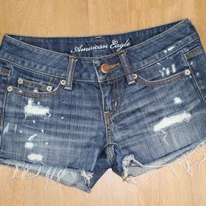 American Eagle Women's Distressed Denim Short